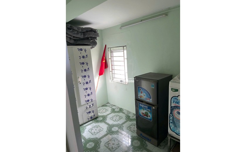 Cho thuê căn hộ tập thể ngõ 3 Tạ Quang Bửu, 6.5 triệu 55m2, Full đồ vào ngay